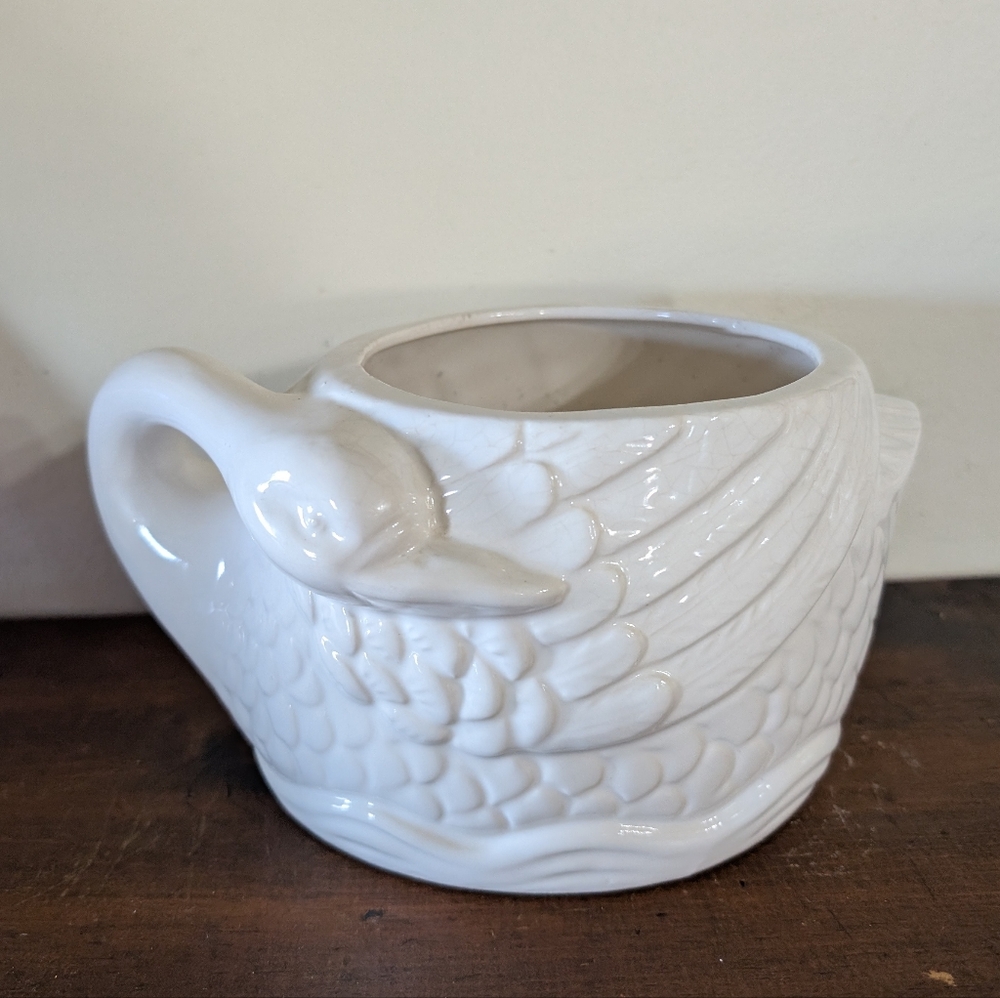 Vintage White Ceramic Swan Planter Farmhouse Cottagecore Pottery Bowl Home Decor